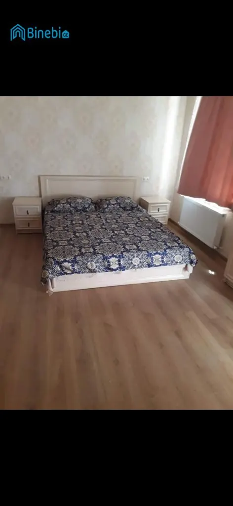 ქირავდება დღიურად 3 ოთახიანი ბინა