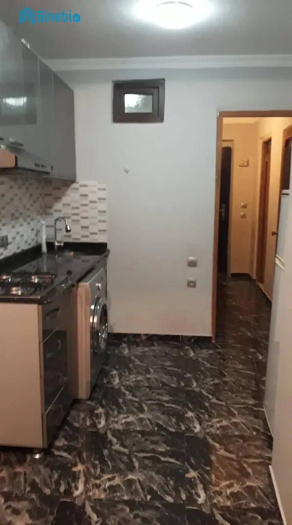 ქირავდება დღიურად 2 ოთახიანი ბინა