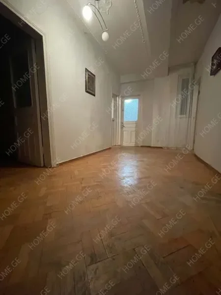 ქირავდება ბინა, 3 ოთახიანი, ძველი აშენებული, ქუთაისი, ზასტავა