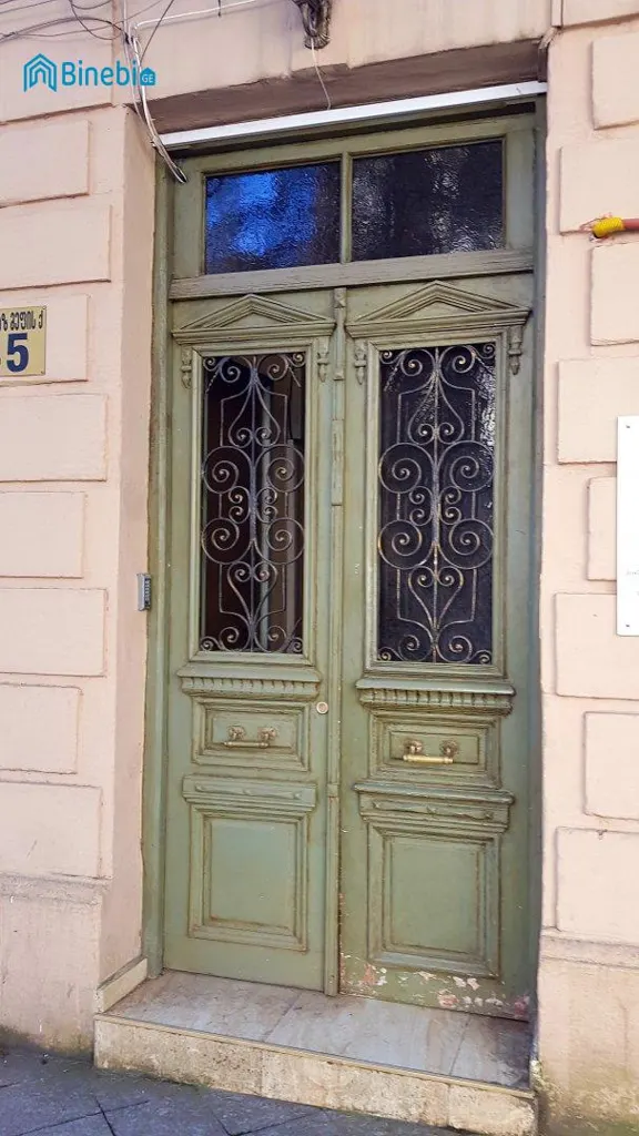 ქირავდება დღიურად 2 ოთახიანი ბინა