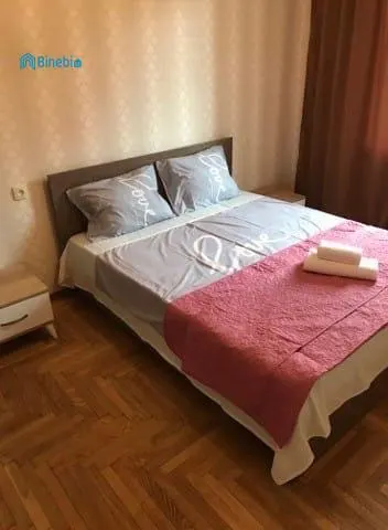 ქირავდება დღიურად 3 ოთახიანი ბინა