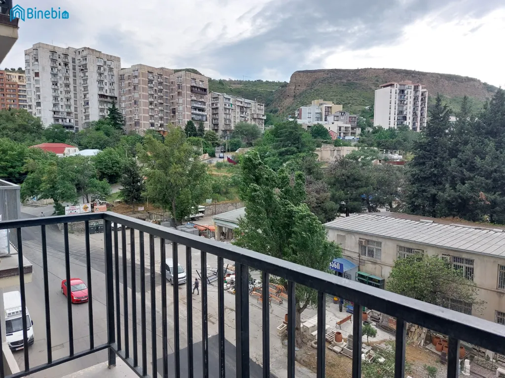 ქირავდება დღიურად 2 ოთახიანი ბინა