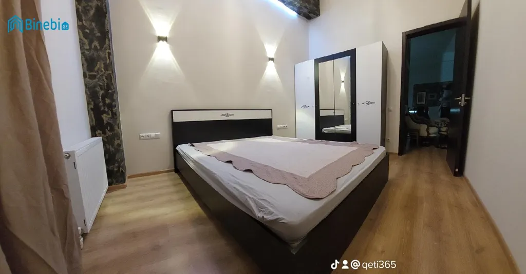 ქირავდება დღიურად 3 ოთახიანი ბინა