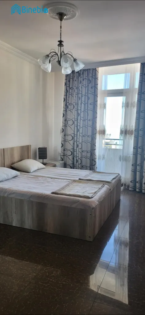 ქირავდება დღიურად 2 ოთახიანი ბინა