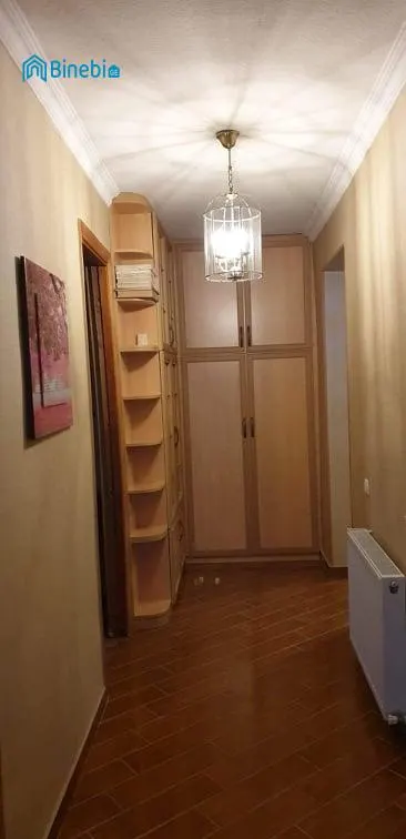 ქირავდება 3 ოთახიანი ბინა