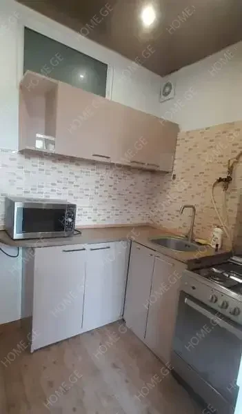 ქირავდება ბინა, 2 ოთახიანი, ძველი აშენებული, თბილისი, საბურთალო