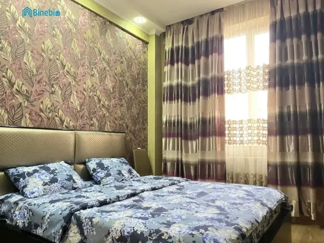 ქირავდება დღიურად 2 ოთახიანი ბინა