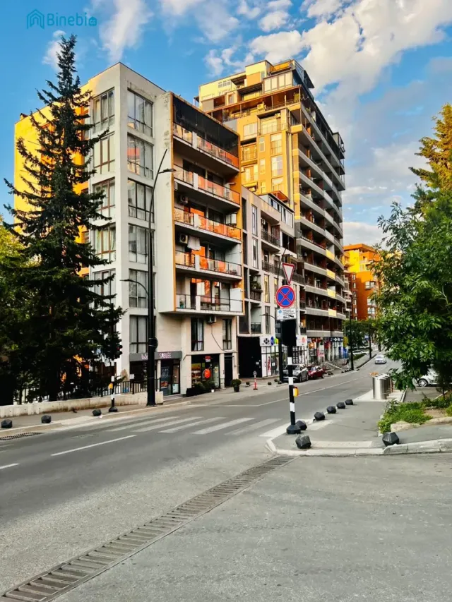 ქირავდება დღიურად 3 ოთახიანი ბინა