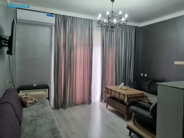 ქირავდება დღიურად 3 ოთახიანი ბინა