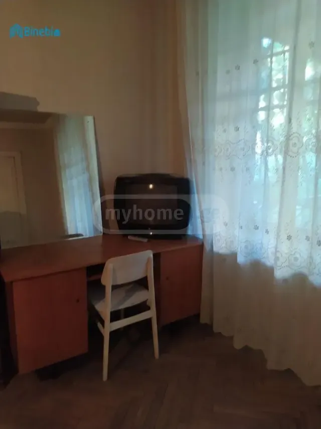 ქირავდება 2 ოთახიანი ბინა