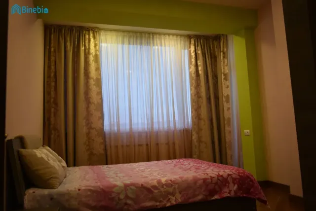 ქირავდება დღიურად 3 ოთახიანი ბინა