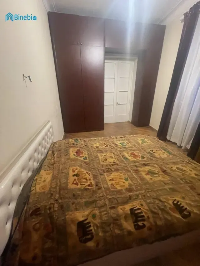 ქირავდება 2 ოთახიანი ბინა