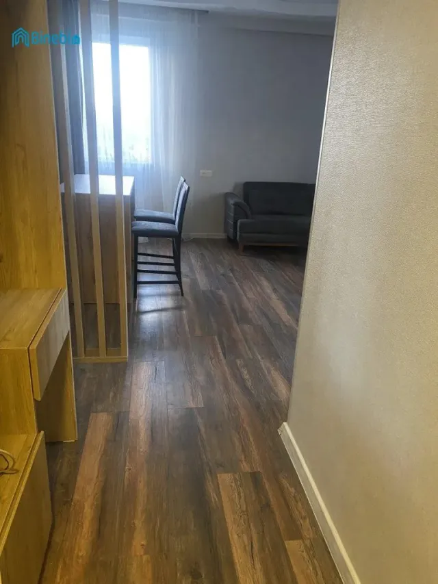 ქირავდება 2 ოთახიანი ბინა
