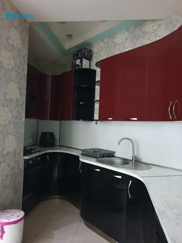 ქირავდება დღიურად 3 ოთახიანი ბინა