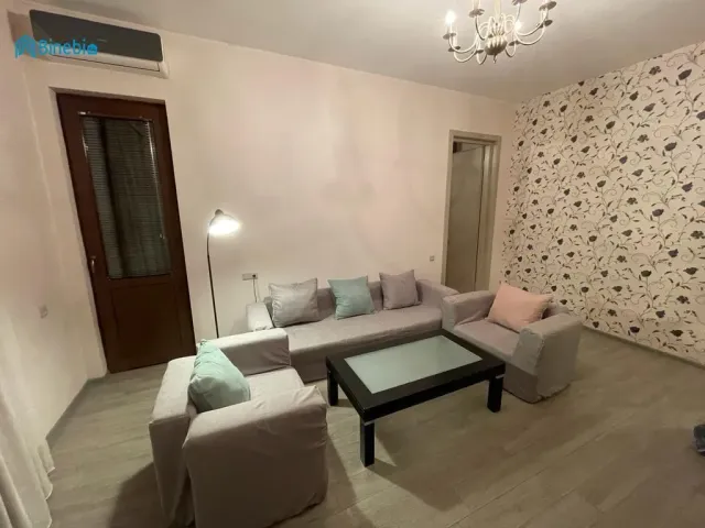 ქირავდება 2 ოთახიანი ბინა