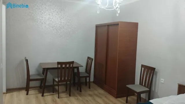 ქირავდება დღიურად 2 ოთახიანი ბინა
