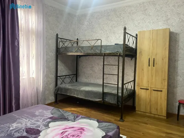 ქირავდება დღიურად 2 ოთახიანი ბინა
