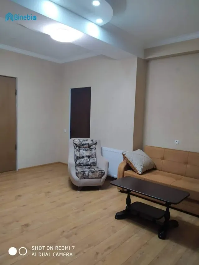 ქირავდება 2 ოთახიანი ბინა