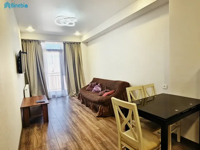 ქირავდება დღიურად 2 ოთახიანი ბინა