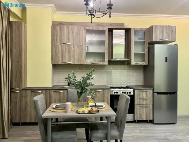 ქირავდება დღიურად 3 ოთახიანი ბინა