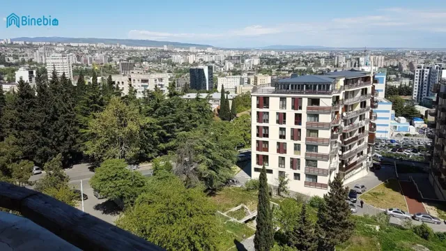 ქირავდება 5 ოთახიანი ბინა