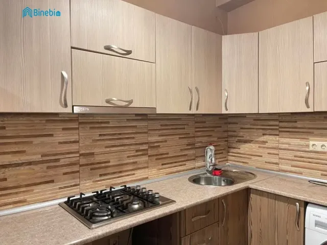 ქირავდება დღიურად 2 ოთახიანი ბინა