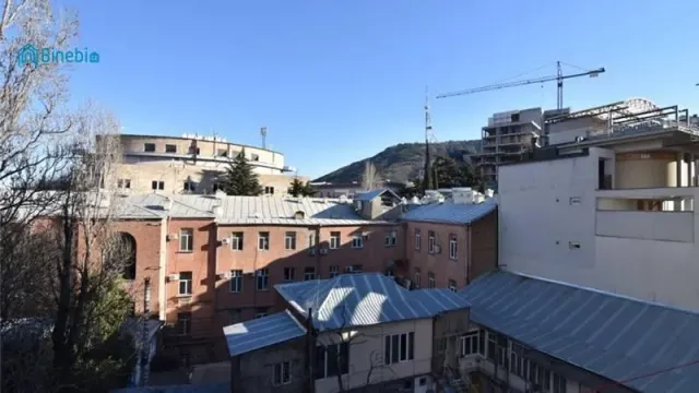 ქირავდება დღიურად 4 ოთახიანი ბინა