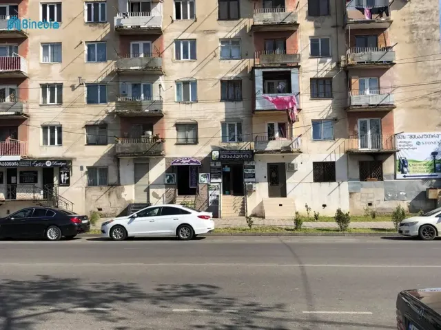 ქირავდება დღიურად 2 ოთახიანი ბინა
