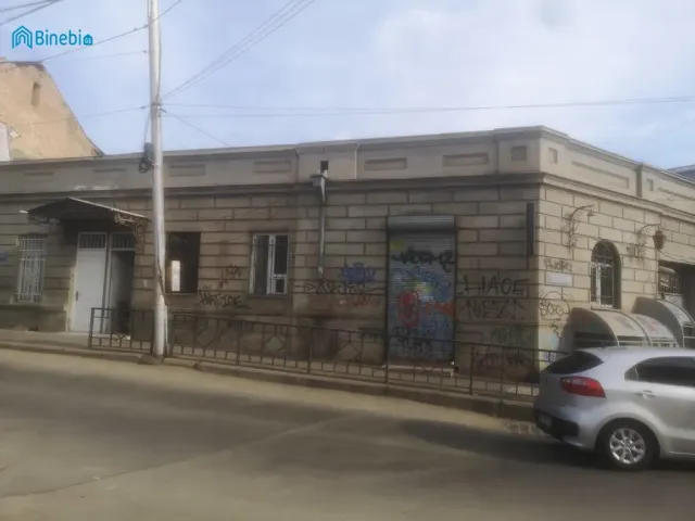 ქირავდება 18 მ² კომერციული ფართი