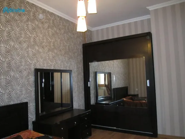 ქირავდება 2 ოთახიანი ბინა
