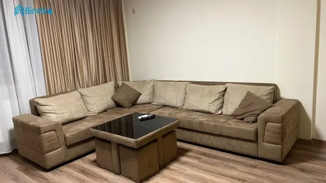 ქირავდება დღიურად 4 ოთახიანი ბინა