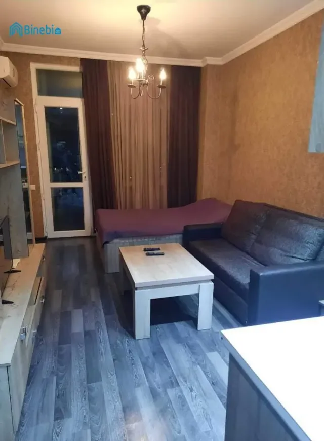 ქირავდება დღიურად 1 ოთახიანი ბინა