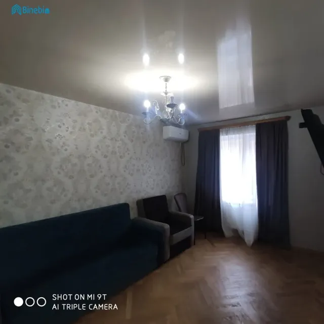 ქირავდება დღიურად 1 ოთახიანი ბინა