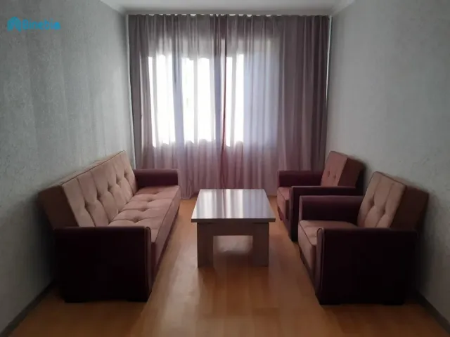 ქირავდება 2 ოთახიანი ბინა