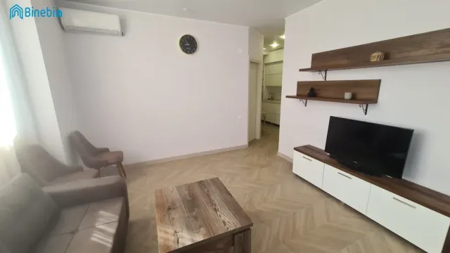 ქირავდება დღიურად 2 ოთახიანი ბინა