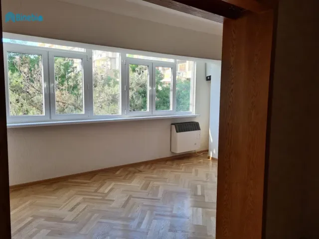 ქირავდება 4 ოთახიანი ბინა
