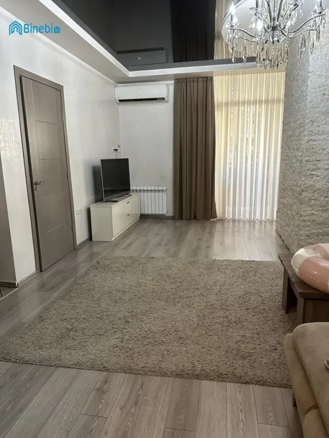 ქირავდება დღიურად 3 ოთახიანი ბინა