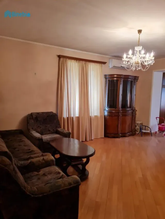 ქირავდება 3 ოთახიანი ბინა