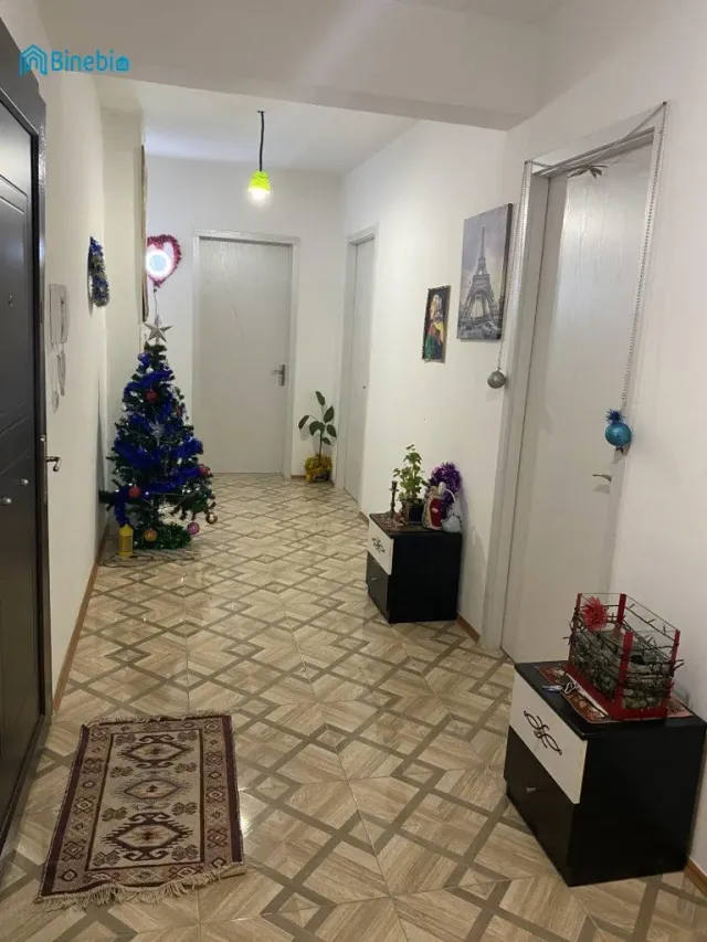 ქირავდება 3 ოთახიანი ბინა