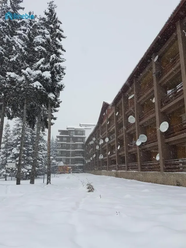 ქირავდება დღიურად 2 ოთახიანი ბინა