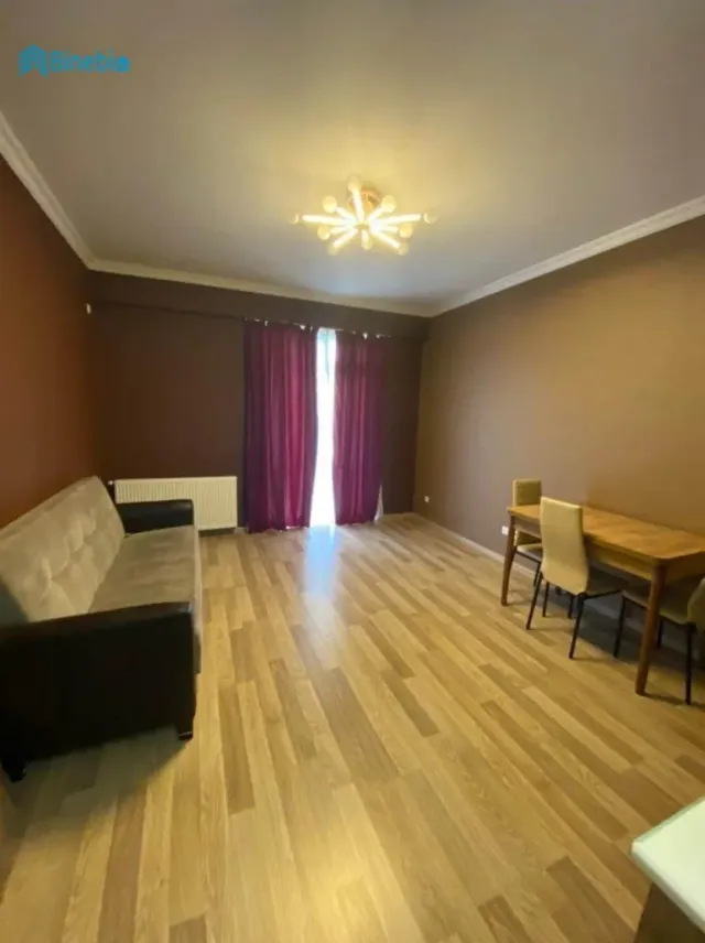 ქირავდება 2 ოთახიანი ბინა