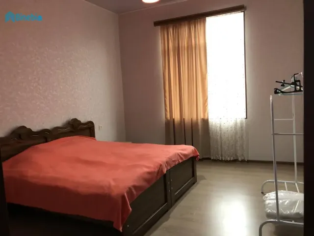 ქირავდება დღიურად 300 მ² სახლი / აგარაკი
