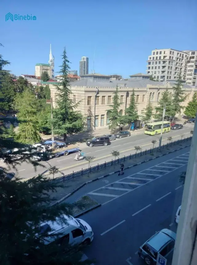 ქირავდება 2 ოთახიანი ბინა