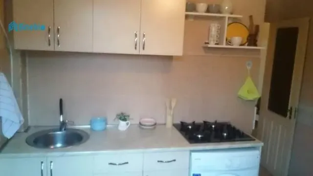 ქირავდება დღიურად 3 ოთახიანი ბინა