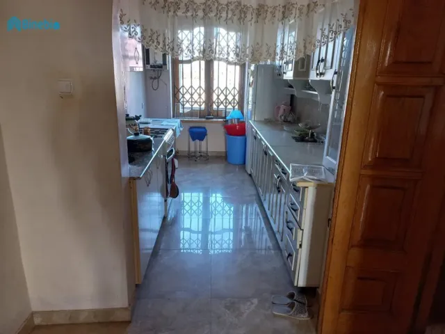 ქირავდება 3 ოთახიანი ბინა