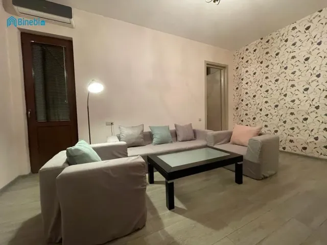 ქირავდება 2 ოთახიანი ბინა