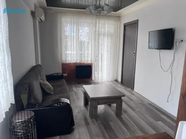 ქირავდება 2 ოთახიანი ბინა