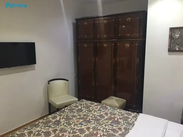 ქირავდება დღიურად 5 ოთახიანი ბინა
