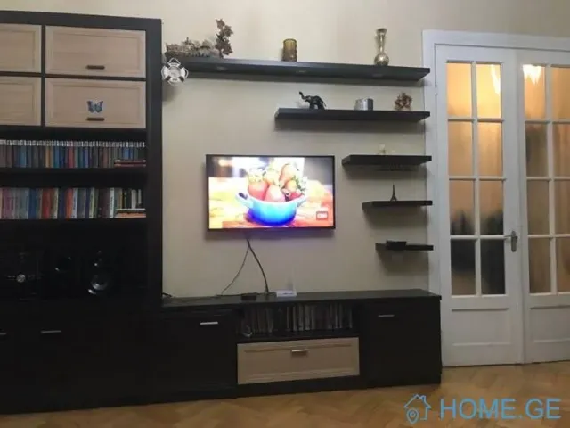 ქირავდება ბინა, 4 ოთახიანი, ძველი აშენებული, თბილისი, ვაკე