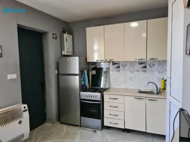 ქირავდება 2 ოთახიანი ბინა